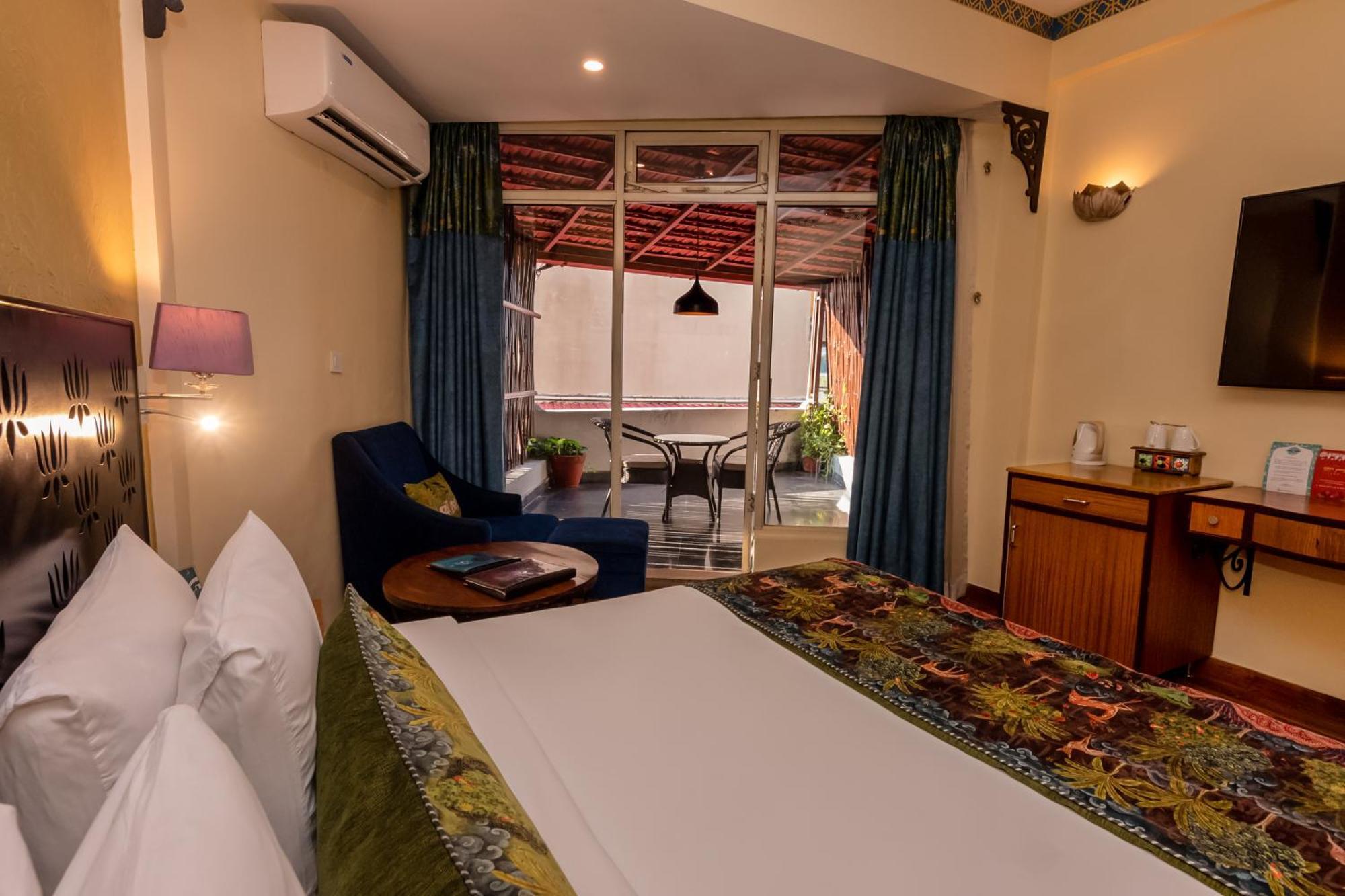 Ganga Kinare- A Riverside Boutique Resort, Ришикеш Экстерьер фото