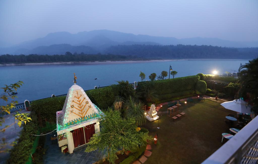 Ganga Kinare- A Riverside Boutique Resort, Ришикеш Экстерьер фото